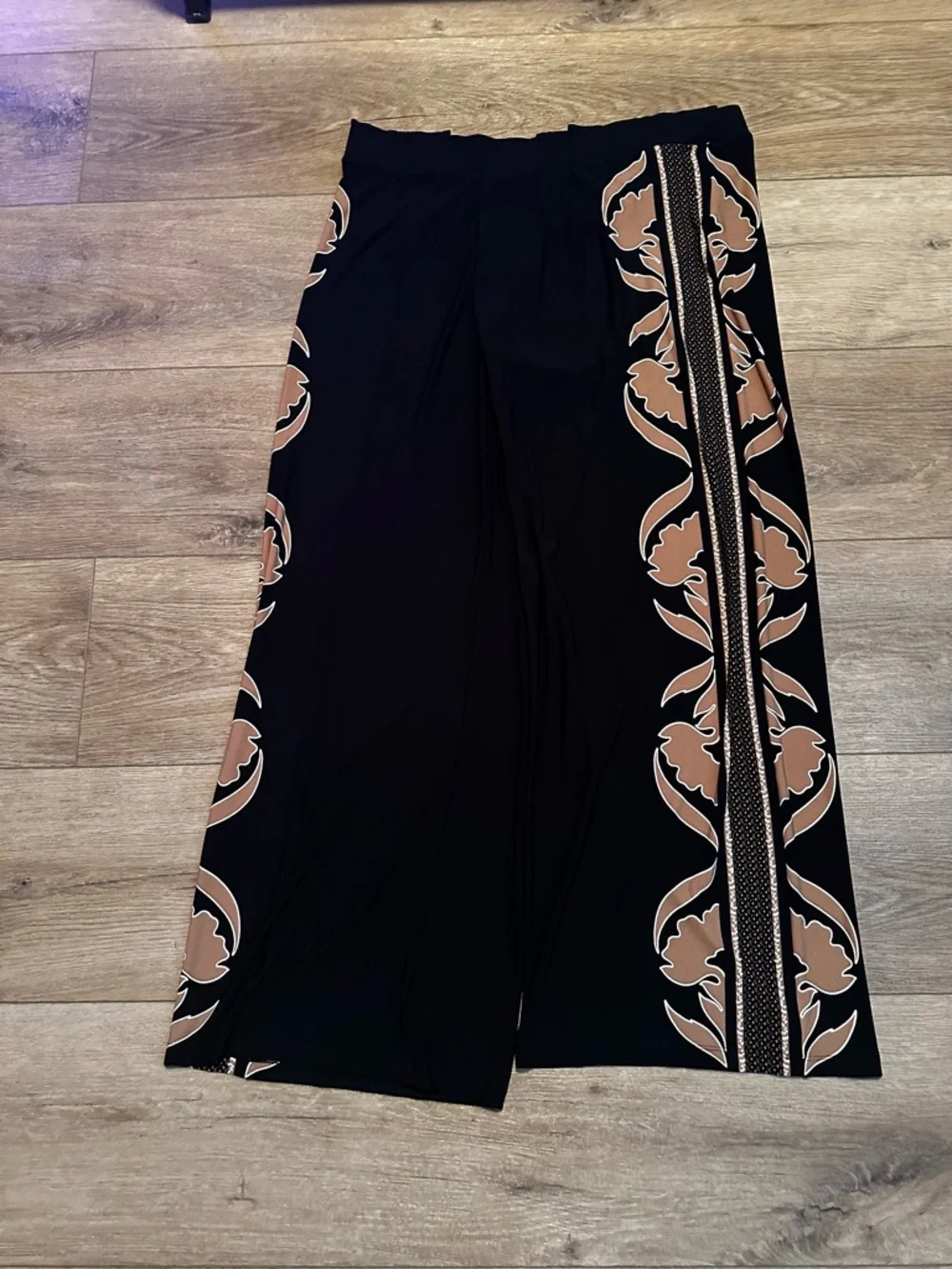 WHBM Matching Set - Picture 7 of 7